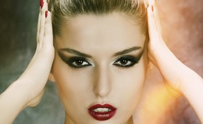Nora Demiri – Beauty Model und neues Kampagnen Gesicht