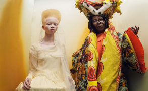 PIRELLI PRÄSENTIERT IN NEW YORK DEN KALENDER 2018 VON TIM WALKER