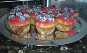 Ein Blech Muffins