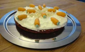 Rüblikuchen mit Frischkäsetopping