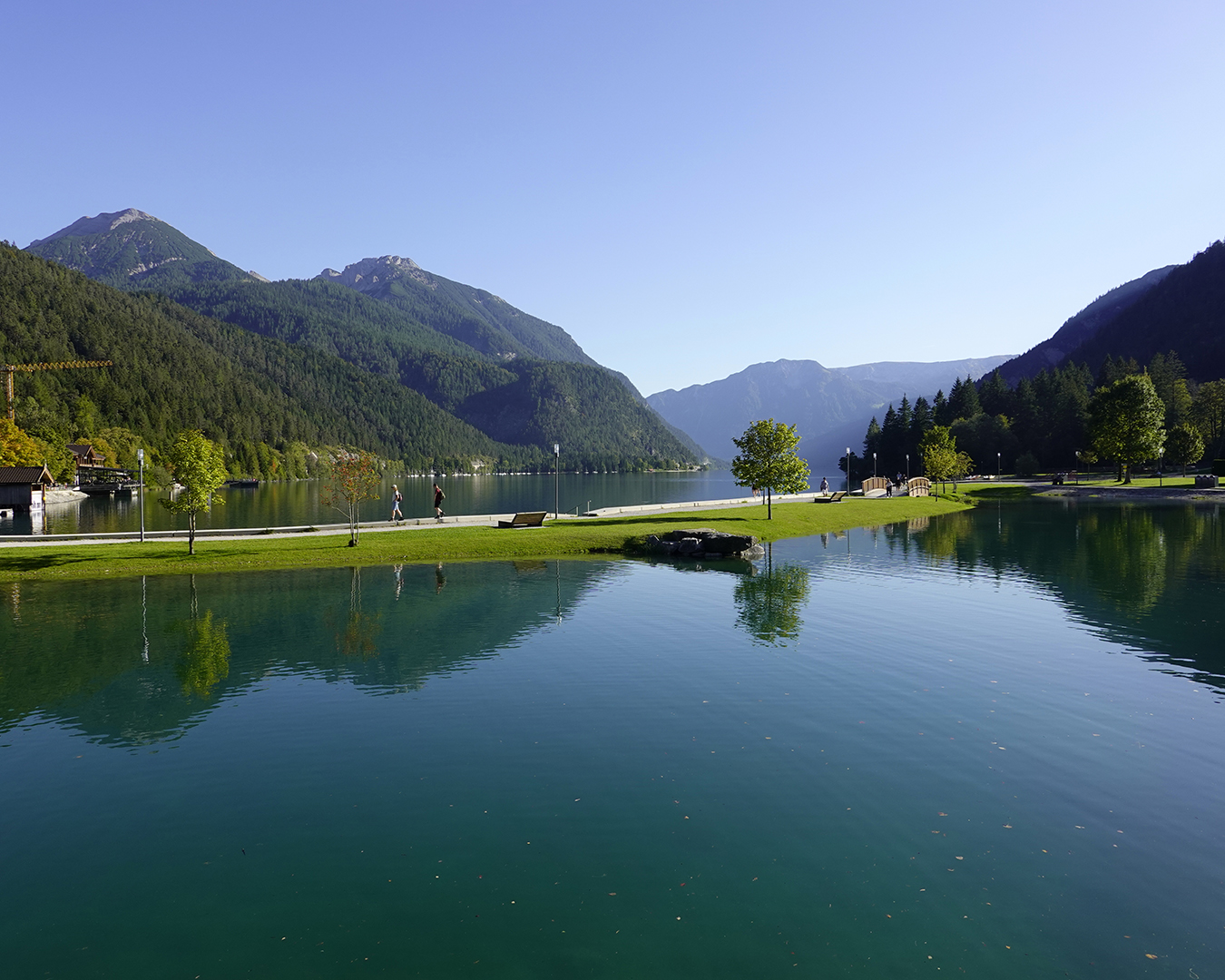 Ruhige Tiroler Berglandschaft als Abschluss der Reise